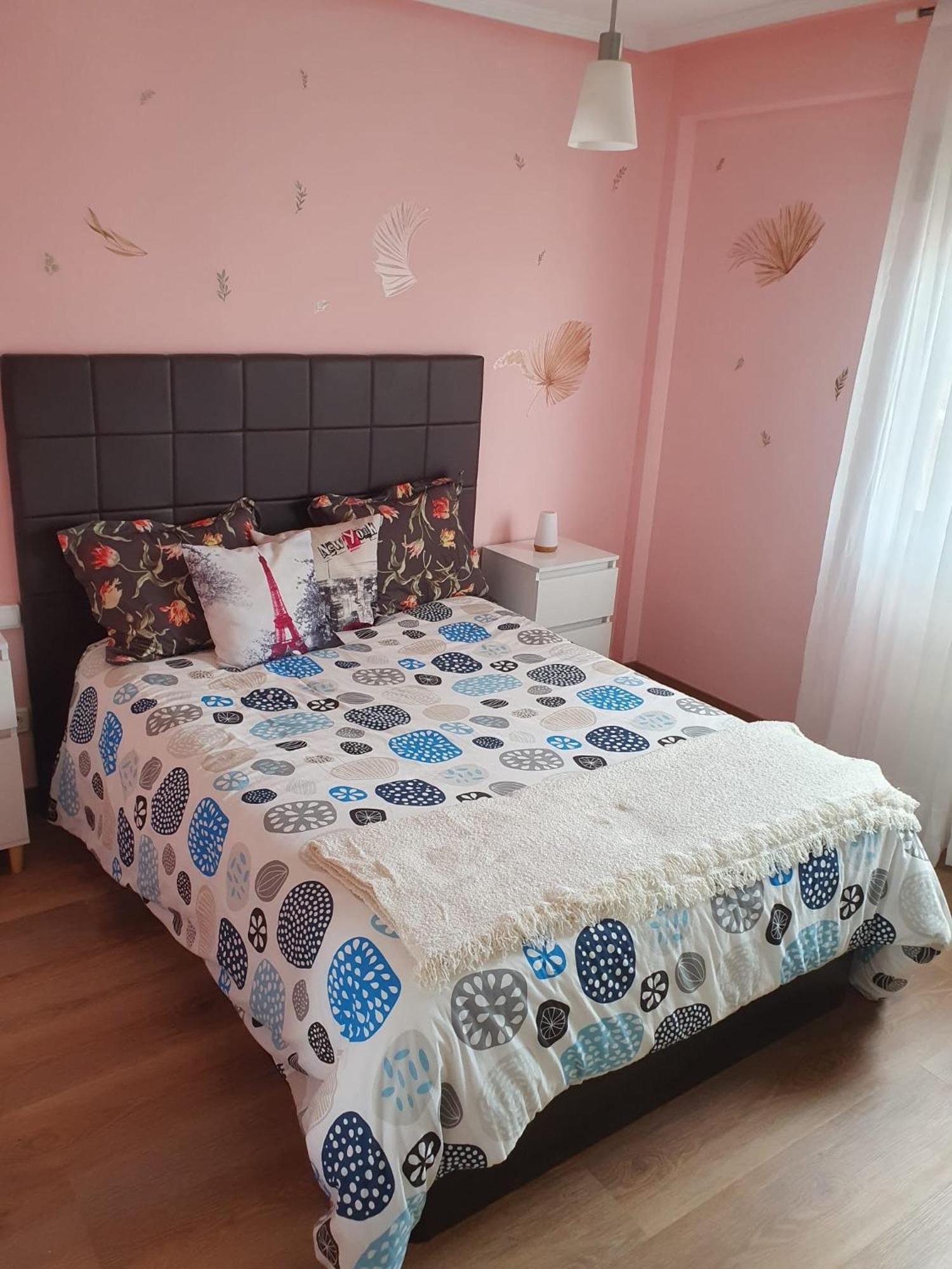 Vistas Monte Naranco Apartamento Con Parking 5Euros Al Dia Oviedo Eksteriør bilde