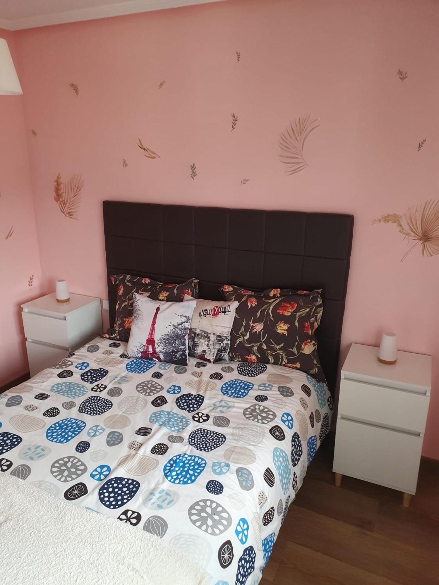 Vistas Monte Naranco Apartamento Con Parking 5Euros Al Dia Oviedo Eksteriør bilde